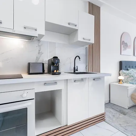 Appartement Elegant Avec Terrasse Proche Tramway